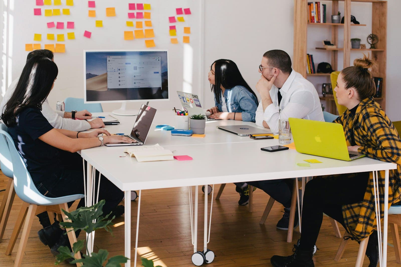 BPO vs. Call Center: Key Differences and Which One You Need
